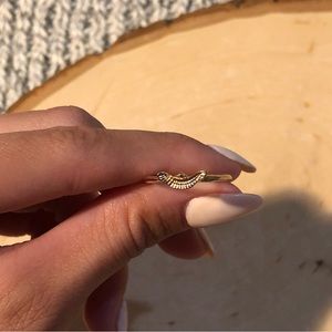 Gold bird detail ring